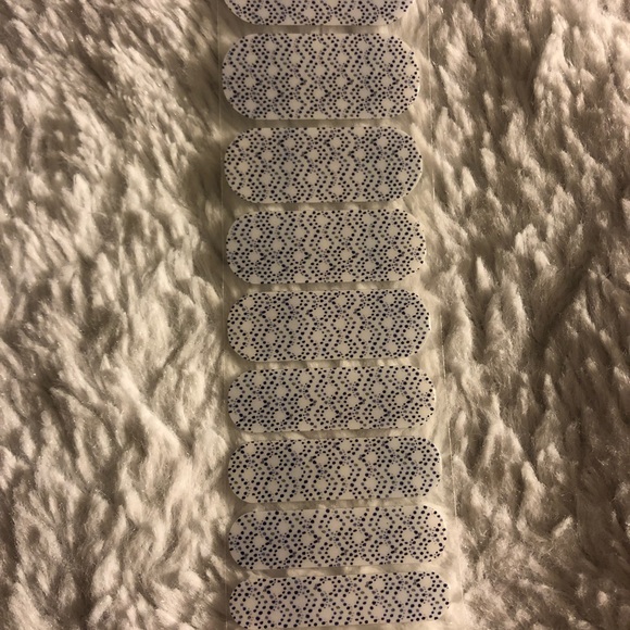 Jamberry Beachside Blue - Picture 2 of 2